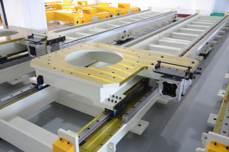 Precision at Scale: A Guide to Long-Stroke Robot Linear Tracks